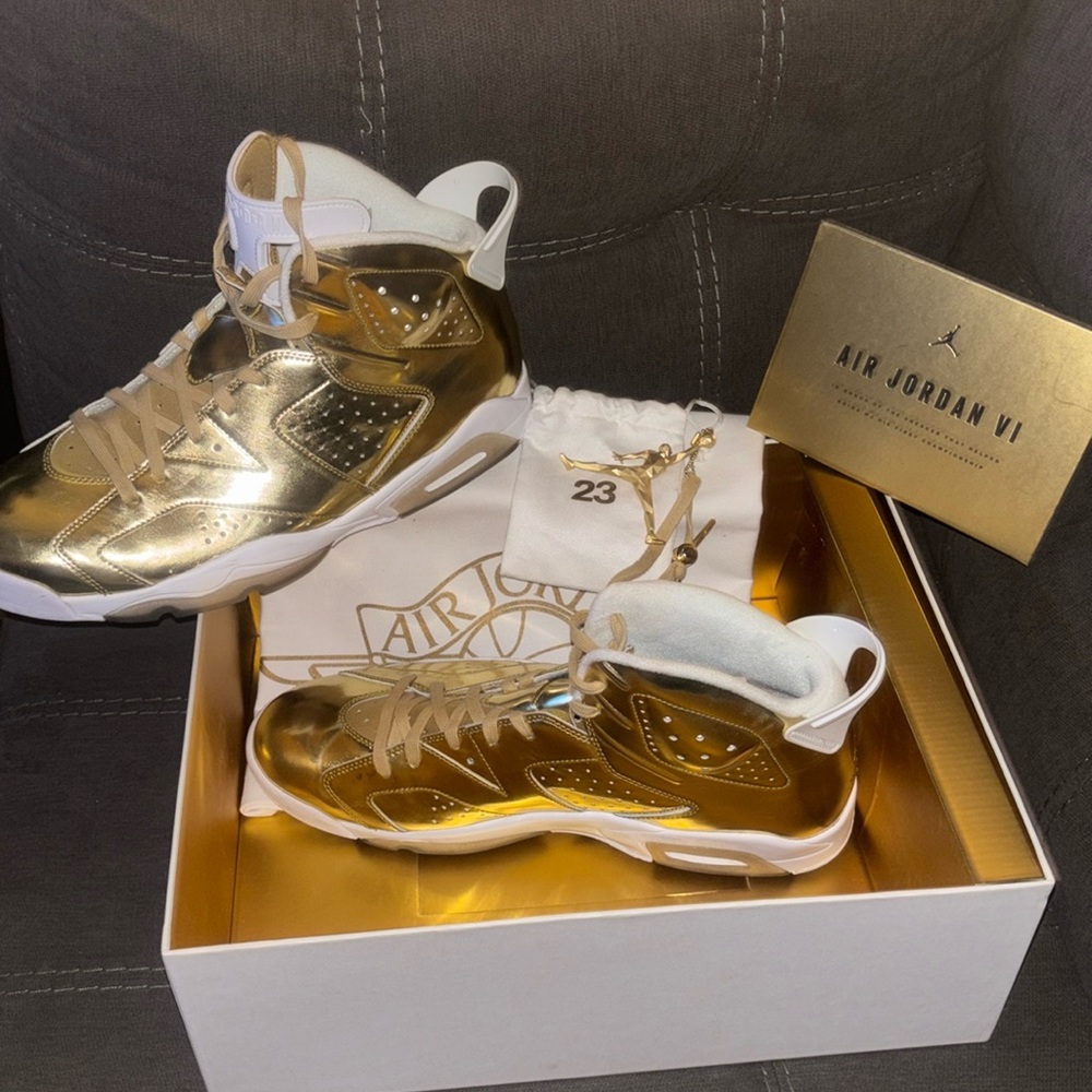 COPY - Rare Air Jordan 6 Retro Pinnacle
